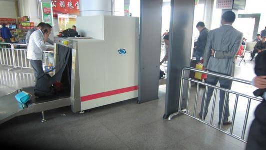 安检机在客运站中检测